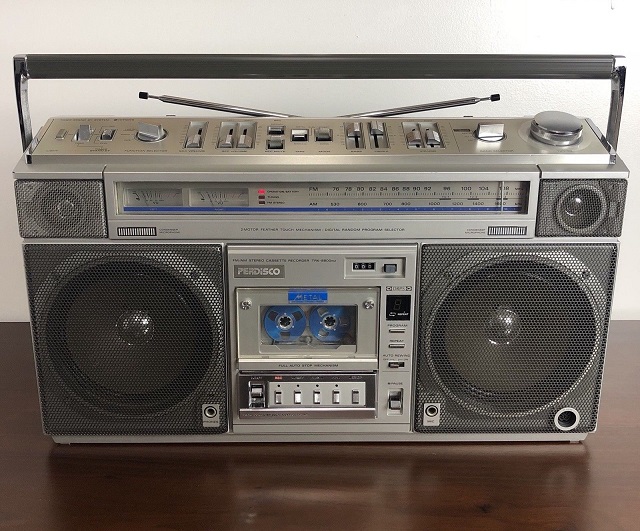 Hitachi TRK-8800RM Perdisco | The Boombox Wiki