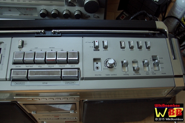 Sharp GF-9494 Boombox