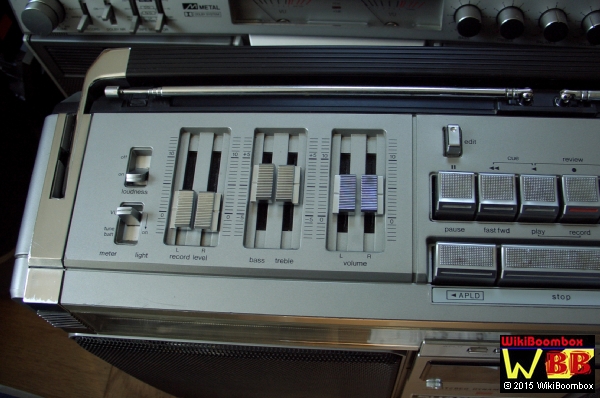 Sharp GF-9494 Boombox